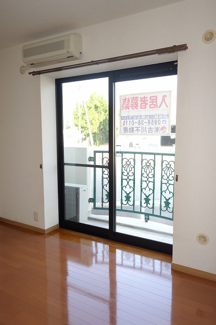 洋室(エアコン付)