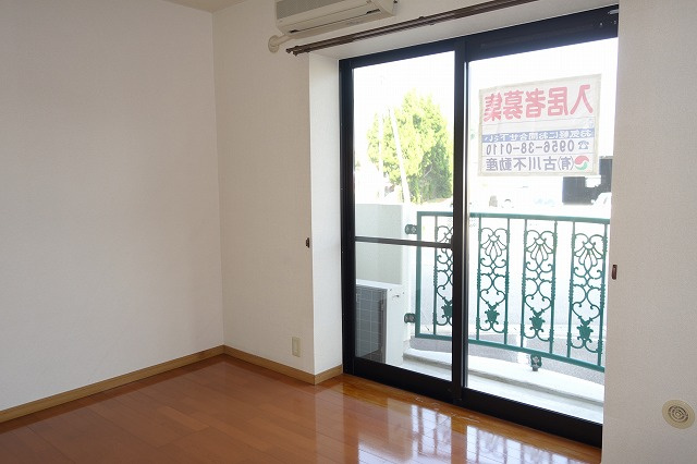 洋室(エアコン付)